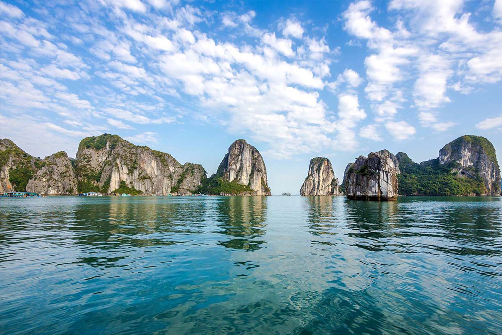 Halong Bay Tour (Full Day)